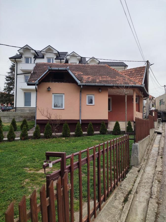 Apartmani Trajkovic Soko Banja Luaran gambar